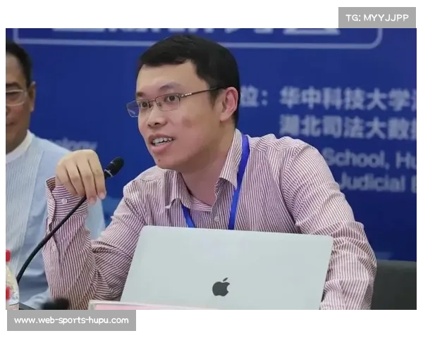 VAR裁判谈决策压力与技术支持